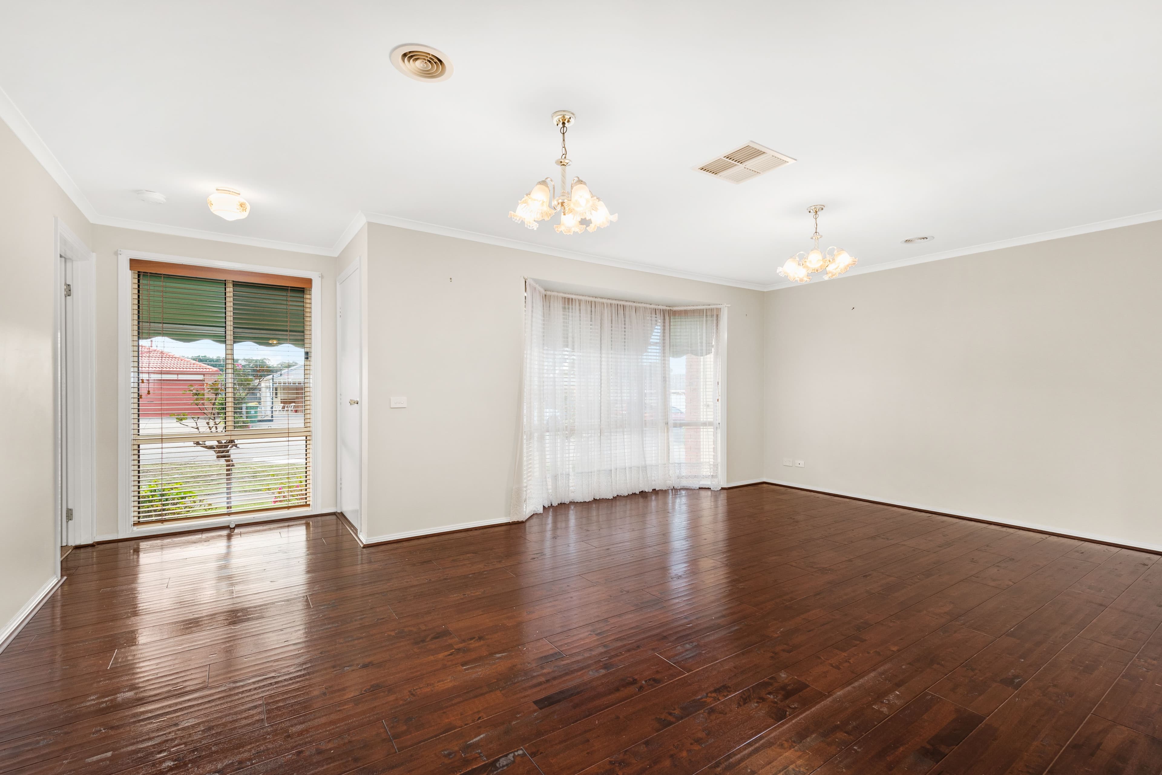 39 Dunbarton Drive, Pakenham VIC 3810, Pakenham - Thumbnail 4