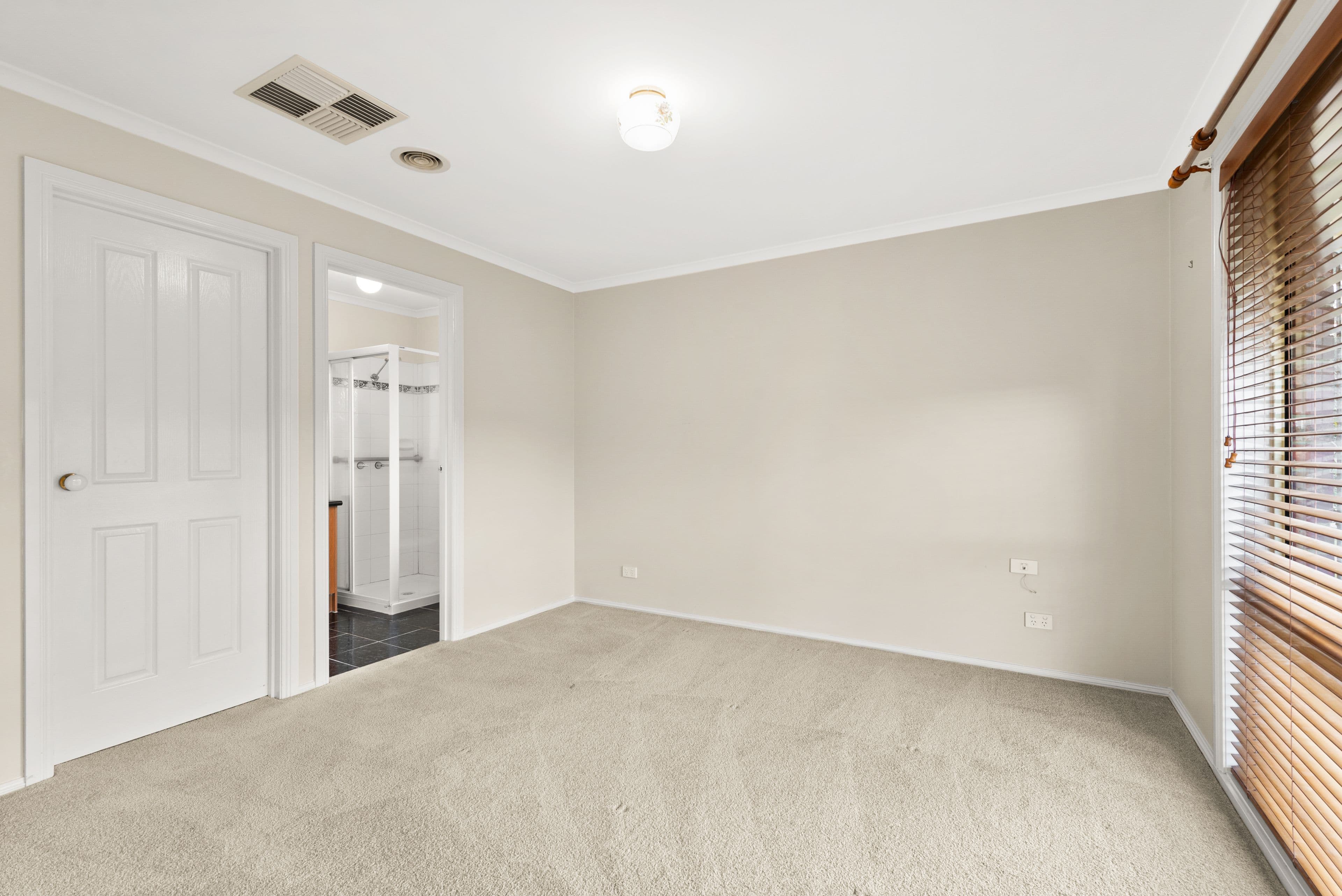 39 Dunbarton Drive, Pakenham VIC 3810, Pakenham - Thumbnail 5