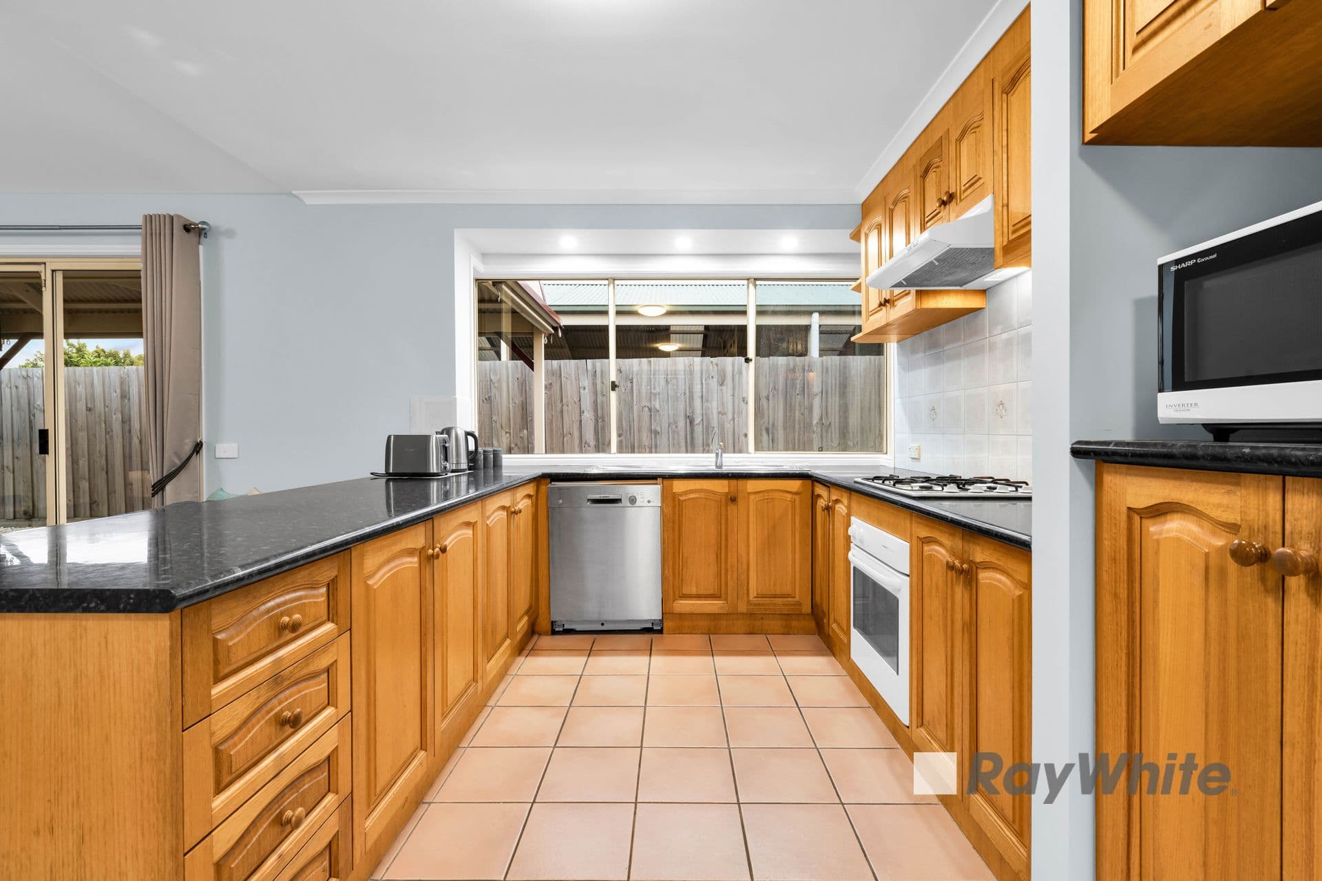 9 Langbourne Drive, Narre Warren South VIC 3805, Narre Warren South - Thumbnail 2