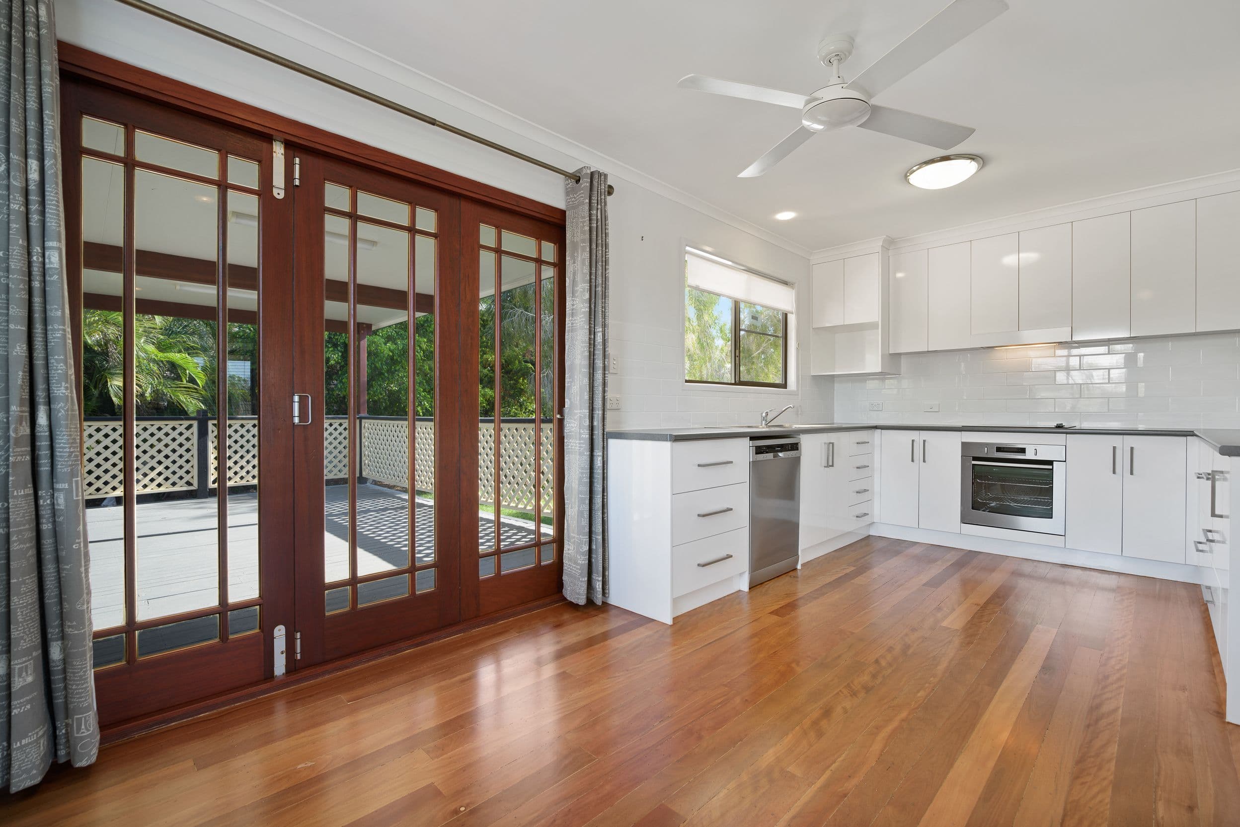 7 Carinya Drive, Clinton QLD 4680, Clinton - Thumbnail 2