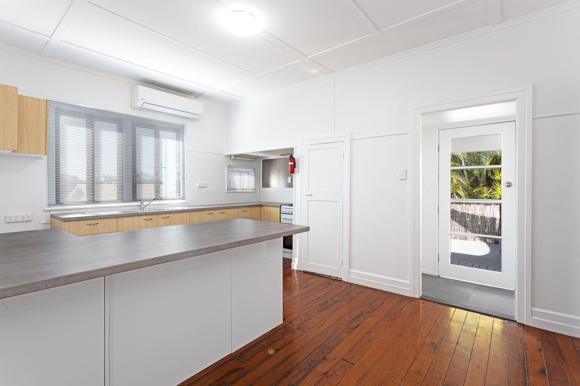 212 Oxley Avenue, Margate QLD 4019, Margate - Thumbnail 5