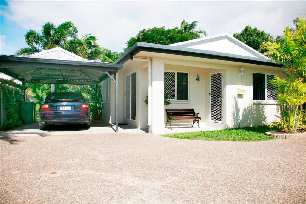 15 Tuffley Street, WEST END QLD 4810, West End - Image 1