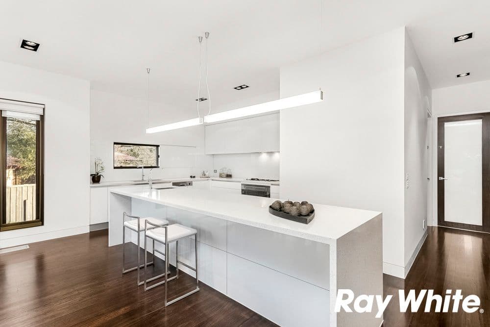5 Ashbury Court, Mount Waverley VIC 3149, Mount Waverley - Thumbnail 2