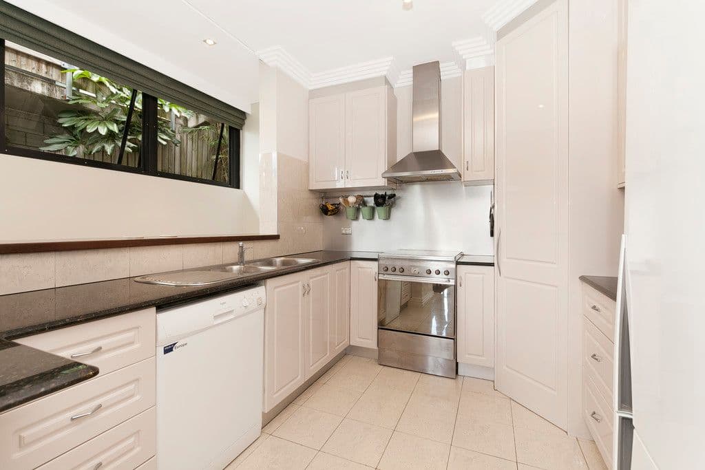 17 Rosecliffe Street, Highgate Hill QLD 4101, Highgate Hill - Thumbnail 4