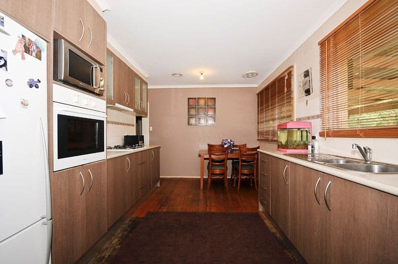 4 Witham Drive, COLDSTREAM VIC 3770, Coldstream - Thumbnail 3