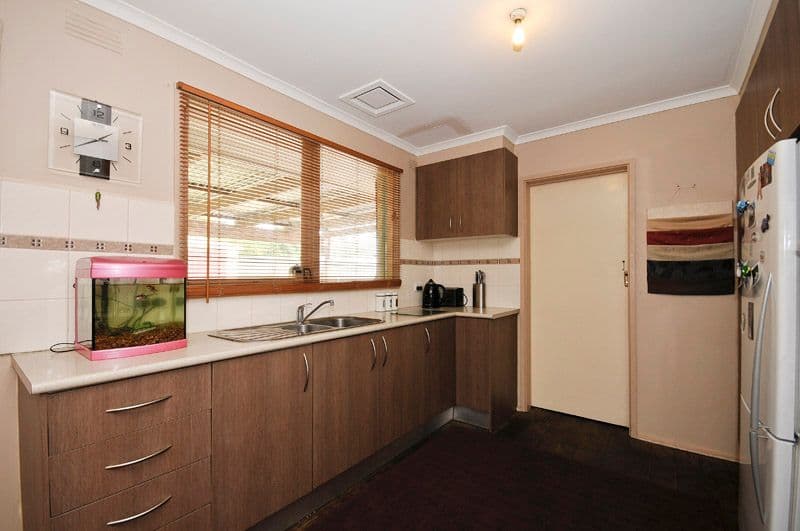 4 Witham Drive, COLDSTREAM VIC 3770, Coldstream - Thumbnail 4