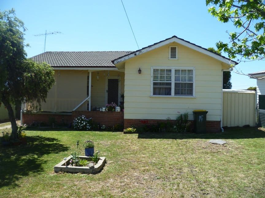 16 Oxley Place, Inverell - Image 1