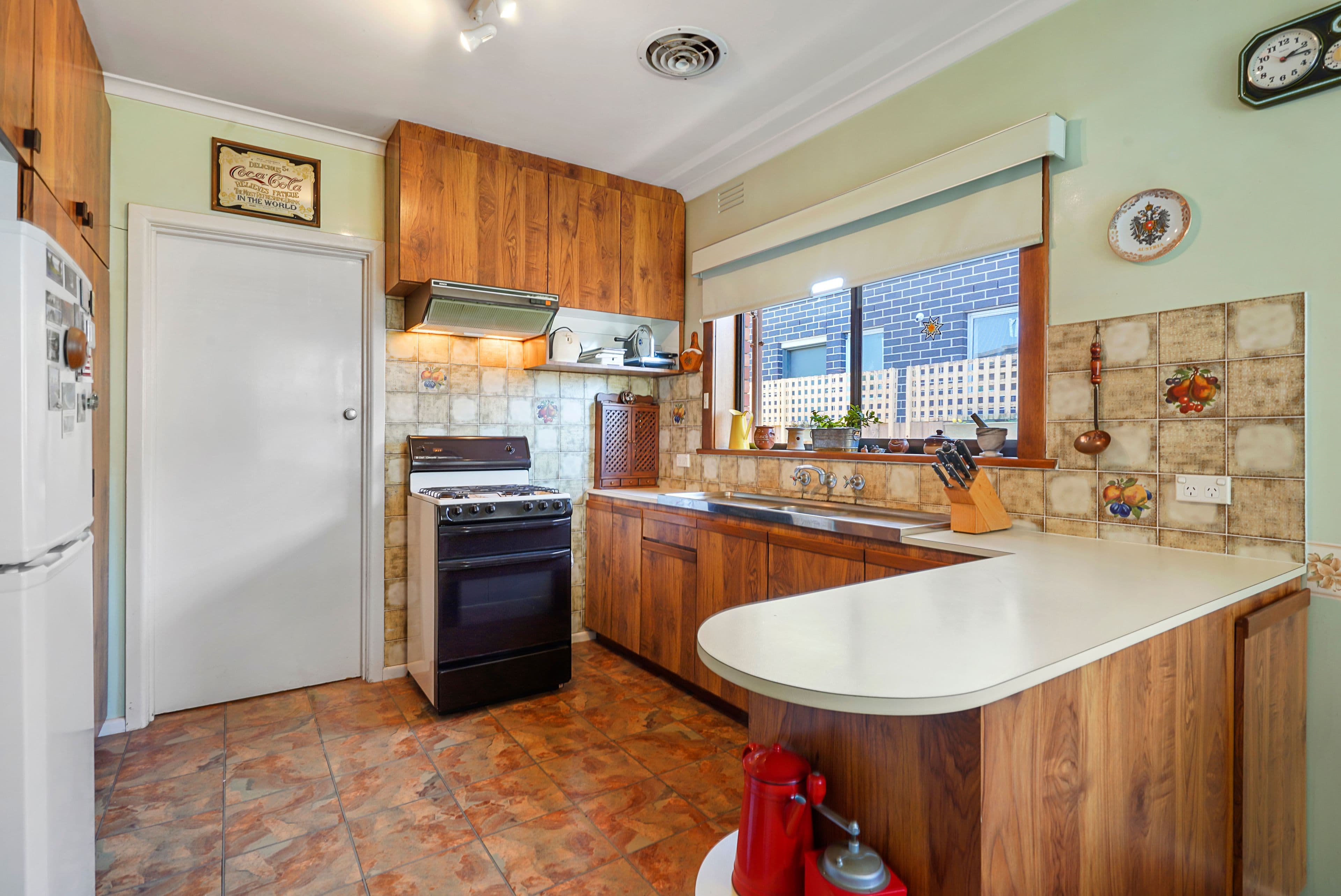 18 Taranto Drive, Noble Park VIC 3174, Noble Park - Thumbnail 5