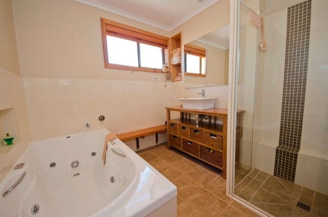 88 Oxford Street, BEAUTY POINT TAS 7270, Beauty Point - Thumbnail 3