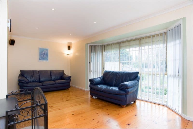 13 Fairwyn Close, MILL PARK VIC 3082, Mill Park - Thumbnail 4
