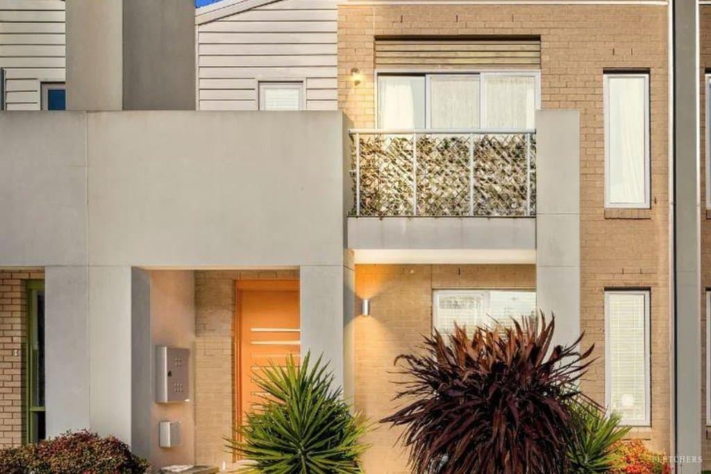 14 Broadbeach Circuit, Point Cook - Image 1