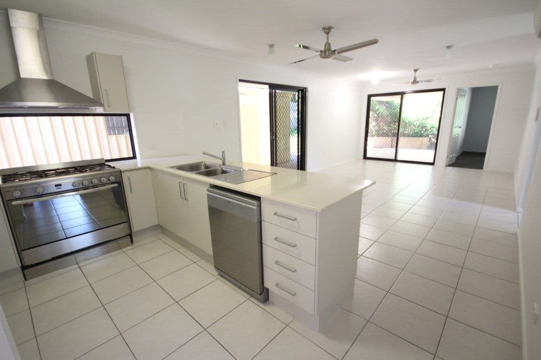 2 Maudsley Road, Sarina QLD 4737, Sarina - Image 1