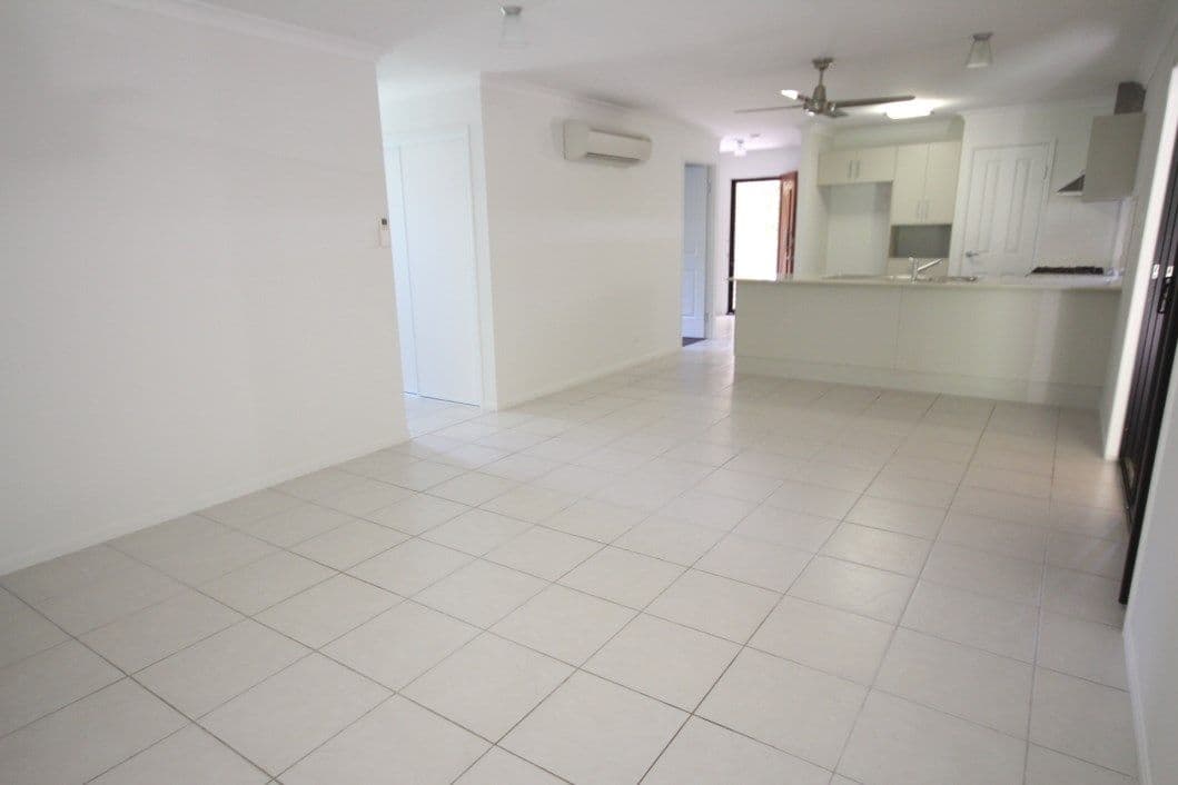 2 Maudsley Road, Sarina QLD 4737, Sarina - Thumbnail 4