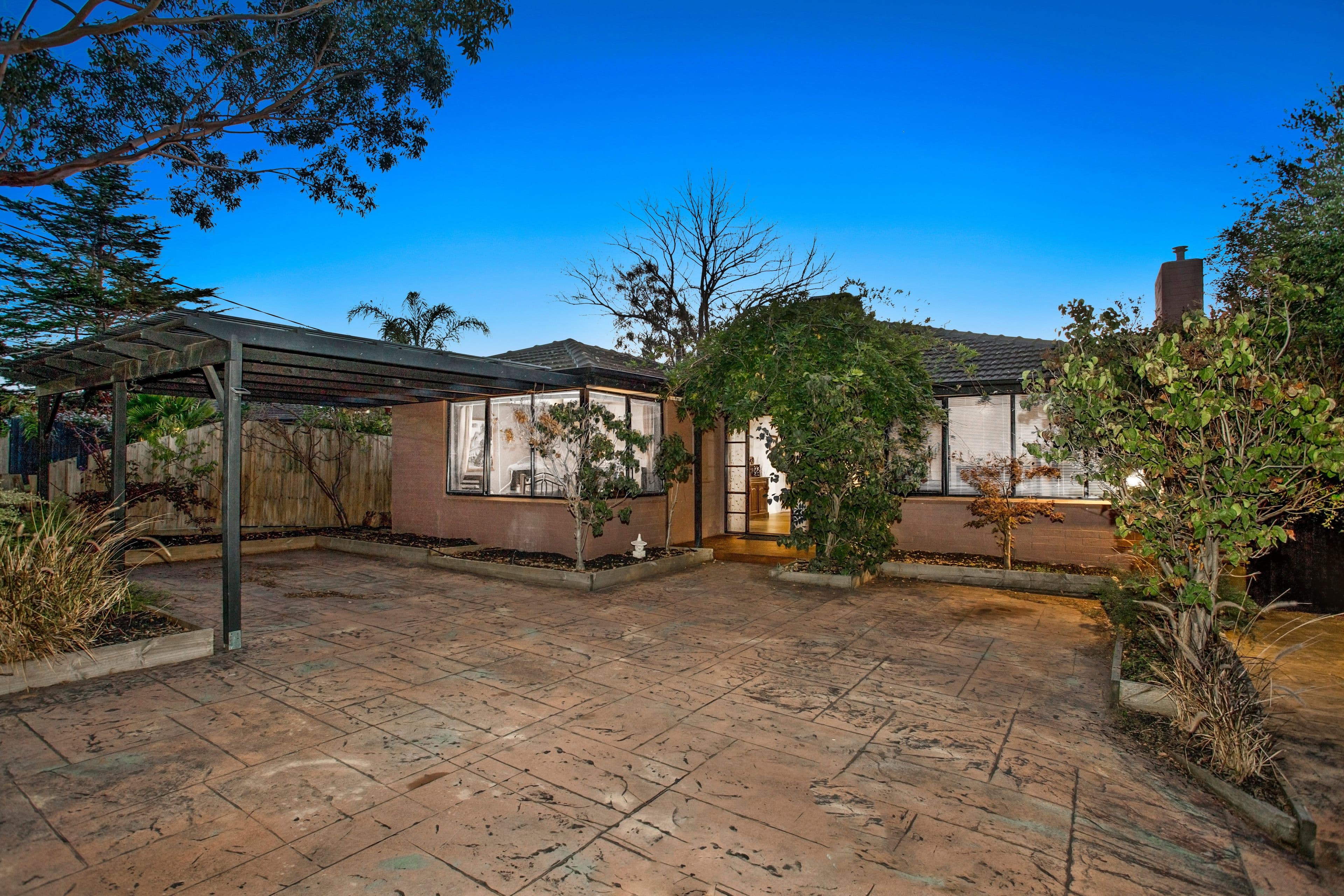 4 Windsor Court, Frankston VIC 3199, Frankston - Image 1