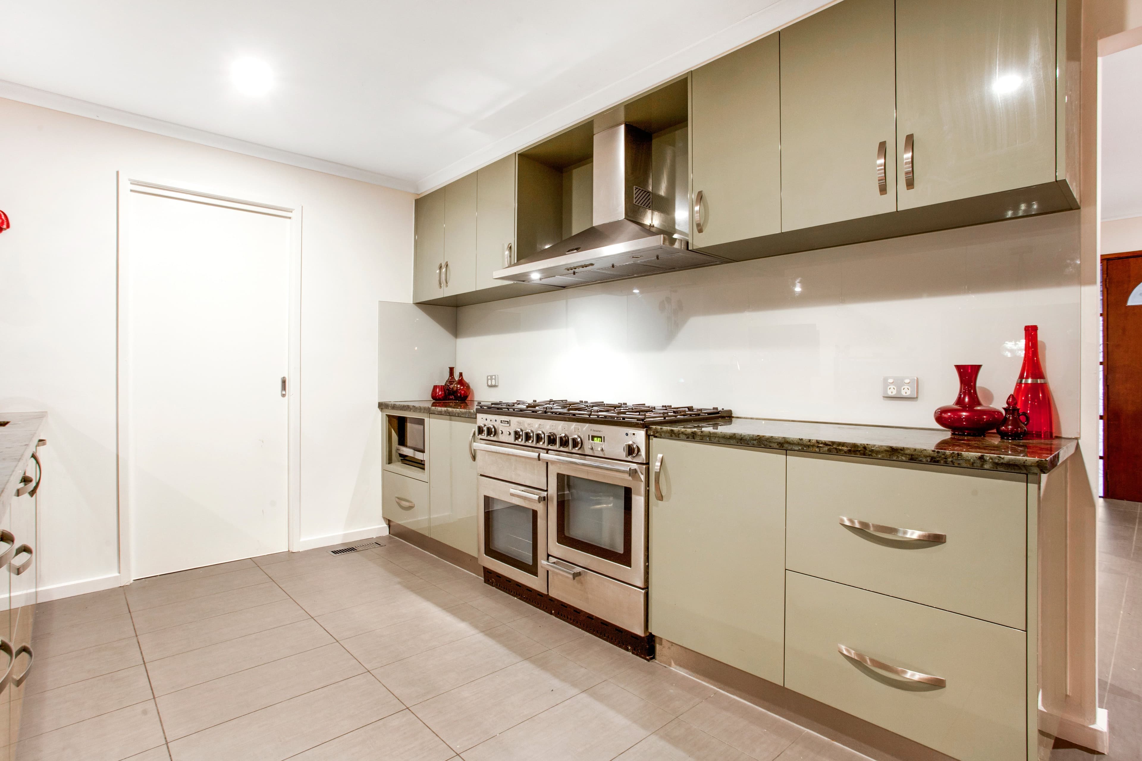 4 Windsor Court, Frankston VIC 3199, Frankston - Thumbnail 2