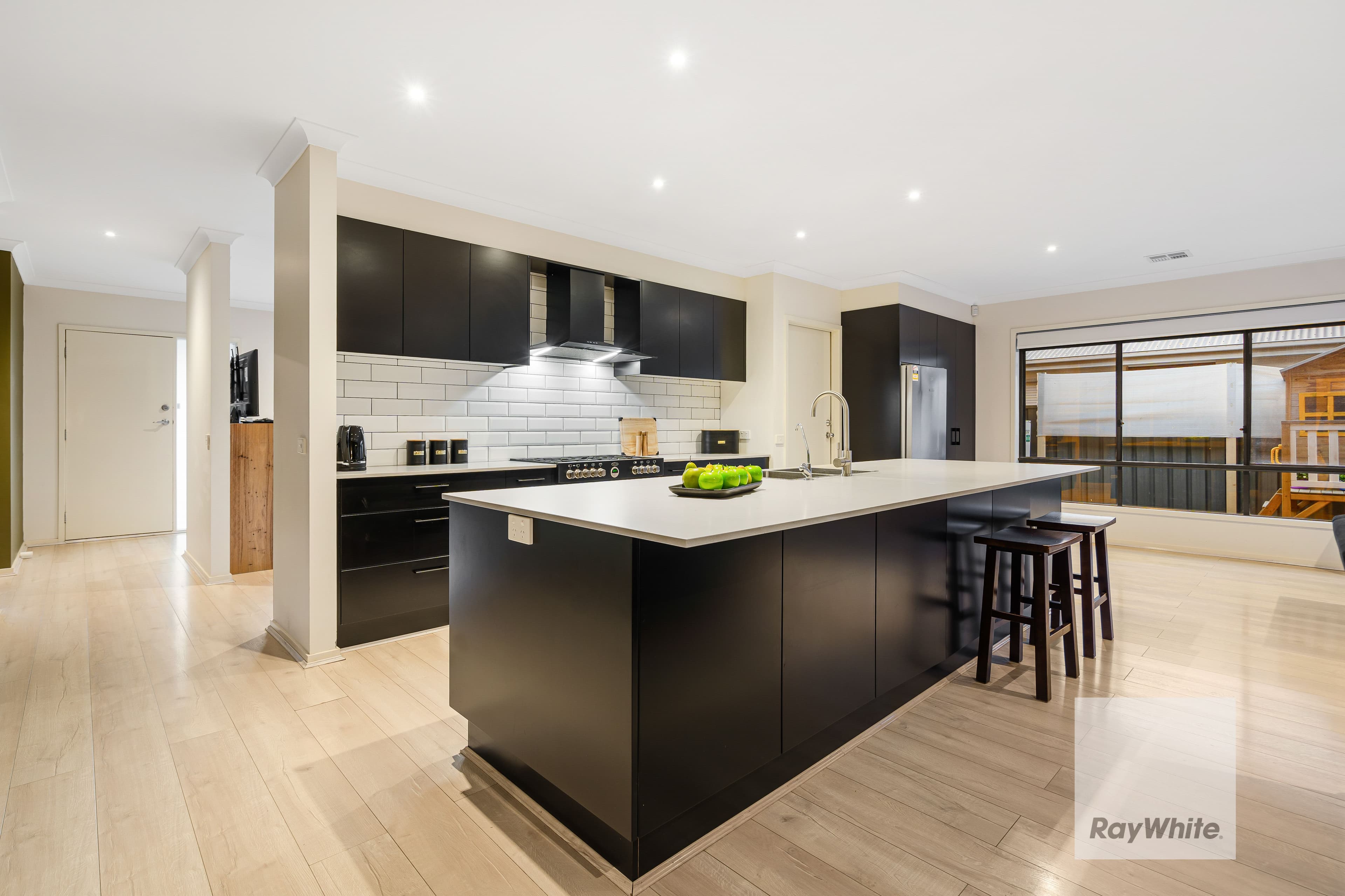 76 Pioneer Drive, Deer Park VIC 3023, Deer Park - Thumbnail 3