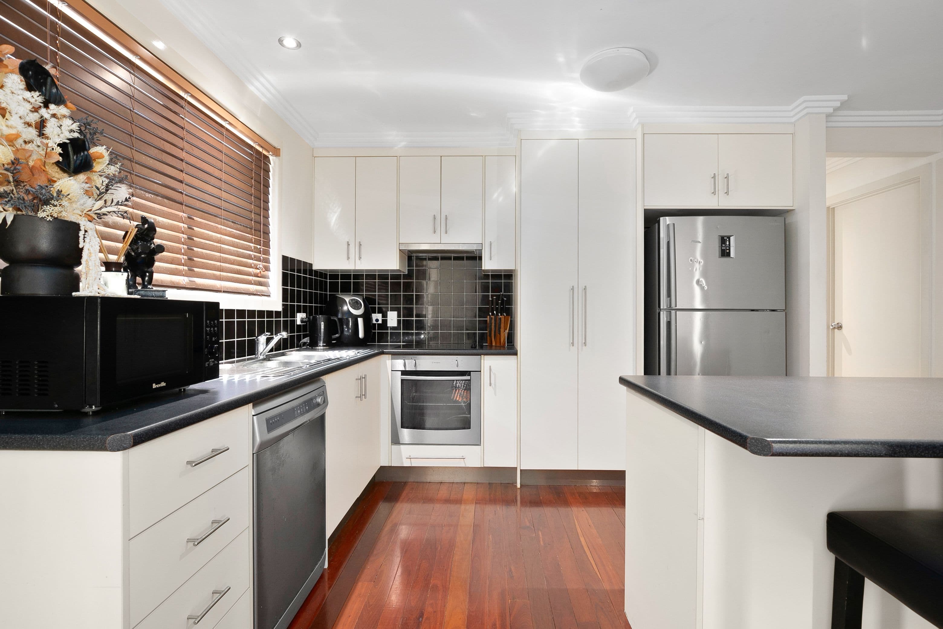 2B Paperbark Street, Emerald QLD 4720, Emerald - Thumbnail 3