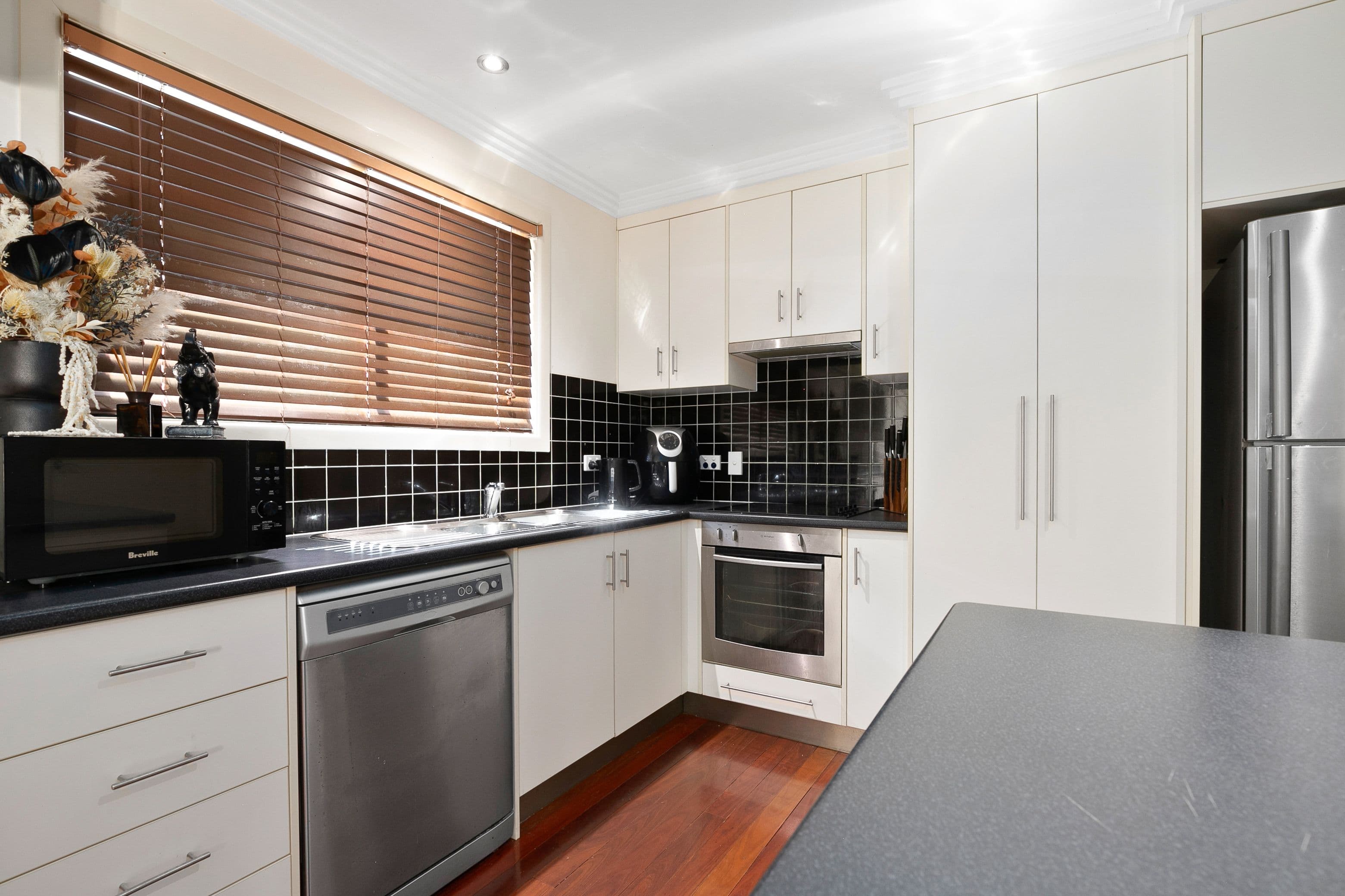 2B Paperbark Street, Emerald QLD 4720, Emerald - Thumbnail 4
