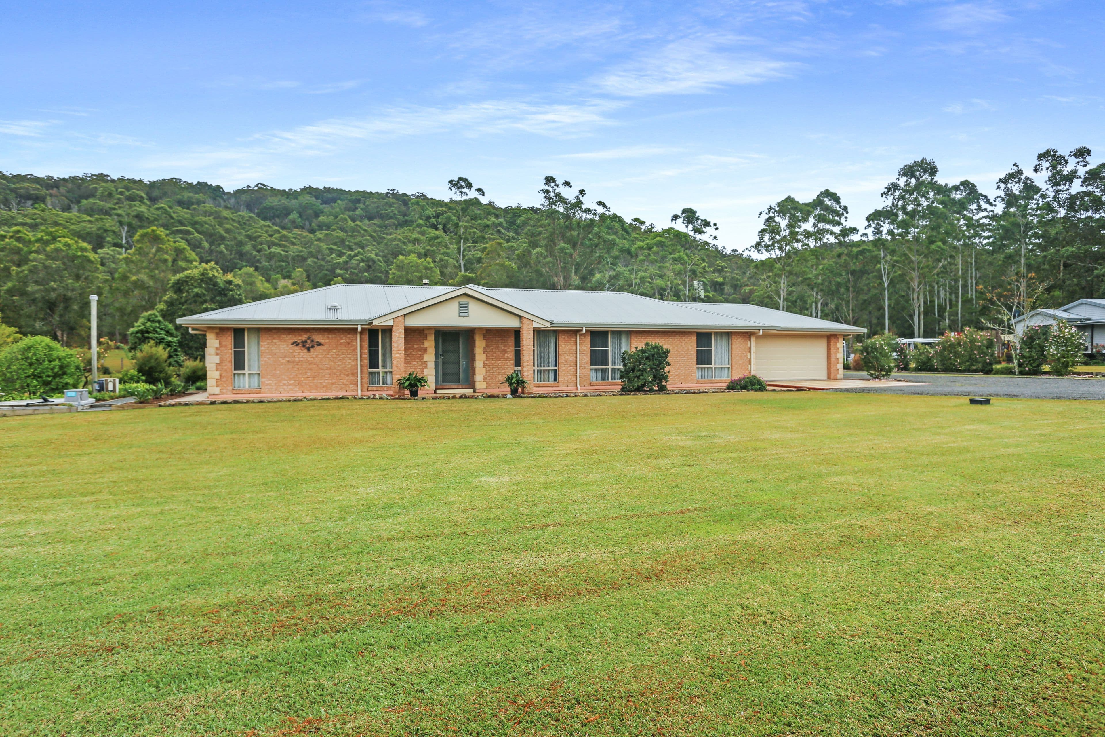107 Suncrest Close, Bulahdelah NSW 2423, Bulahdelah - Image 1