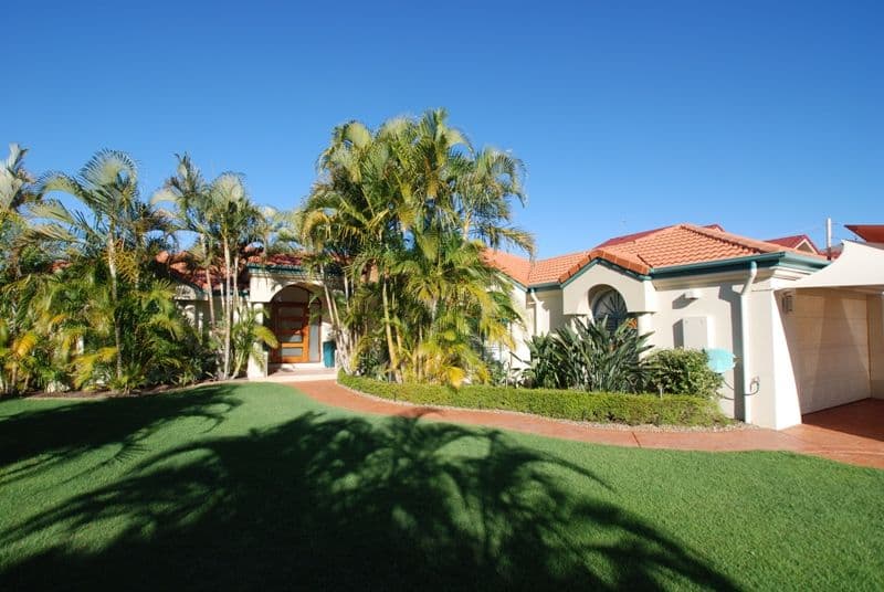 12 Staysail Crescent, CLEAR ISLAND WATERS QLD 4226, Clear Island Waters - Thumbnail 2