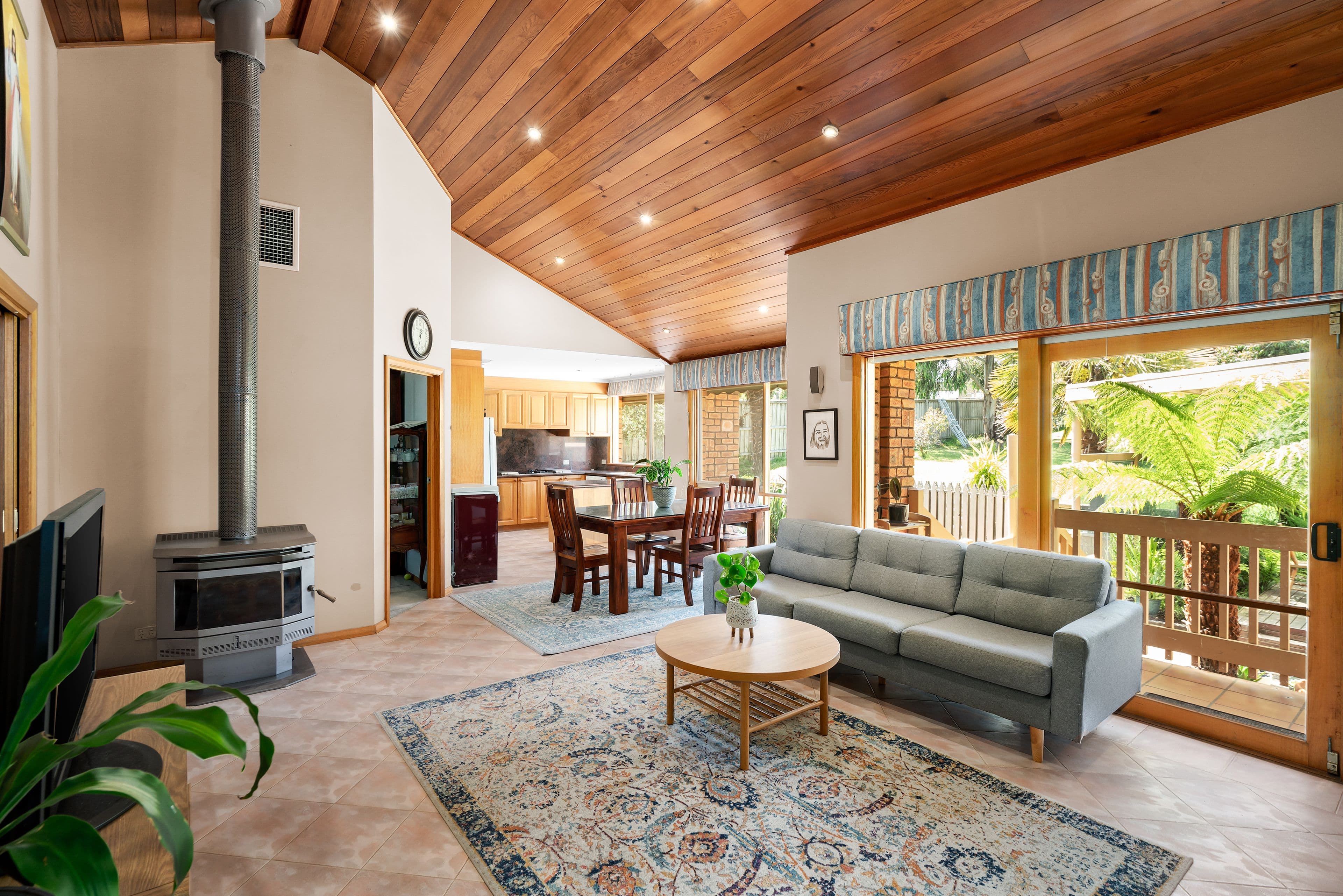 106 Yellow Gum Boulevard, Sunbury VIC 3429, Sunbury - Thumbnail 2