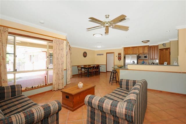 2 Howard Street, MIDDLE RIDGE QLD 4350, Middle Ridge - Thumbnail 6