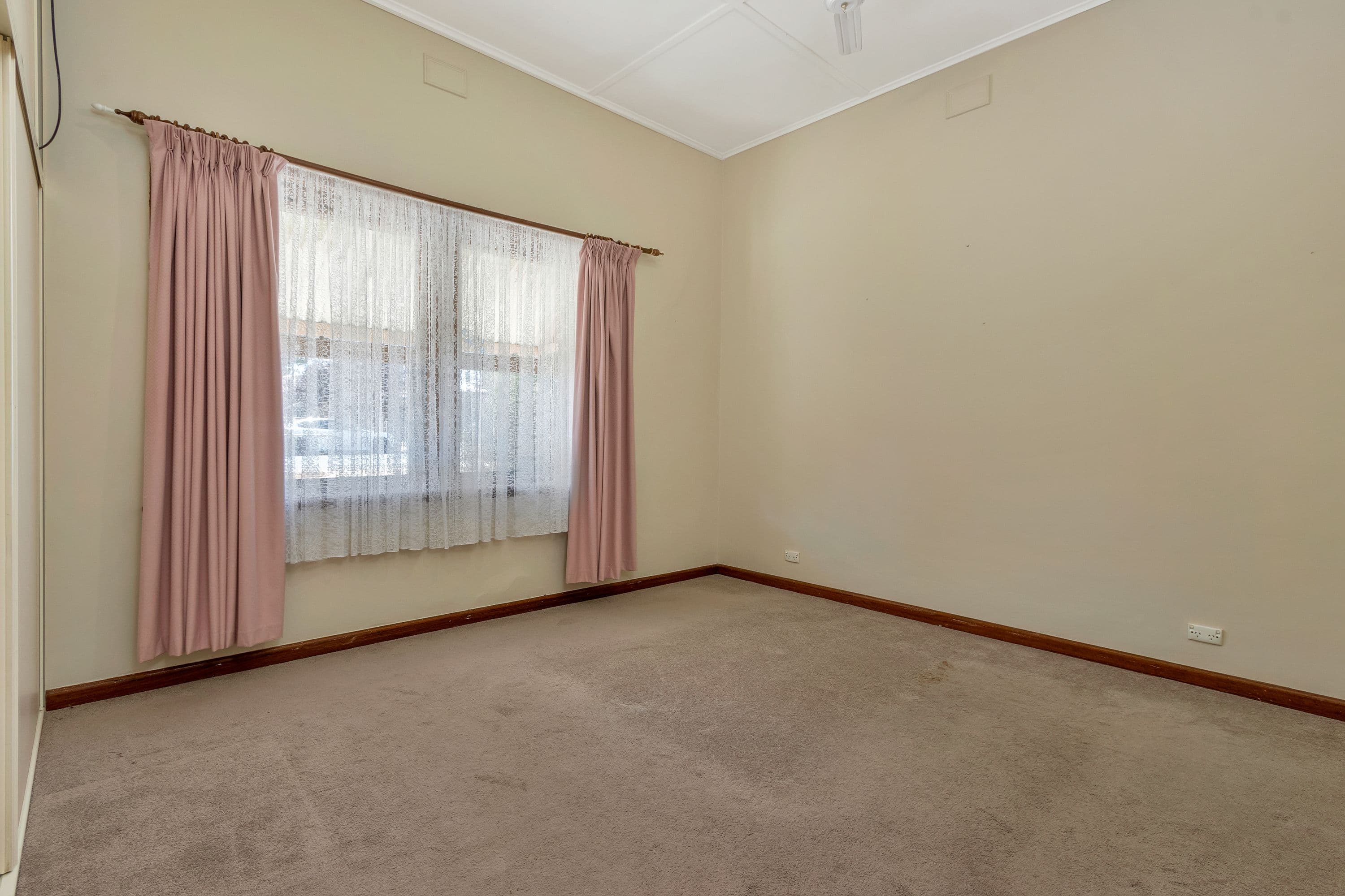 8 Barry Street, Hamley Bridge SA 5401, Hamley Bridge - Thumbnail 4