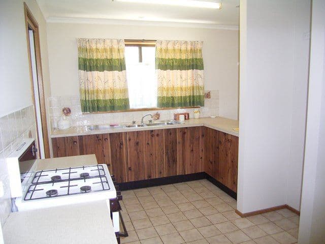 426 Bevan Street, LAVINGTON NSW 2641, Lavington - Thumbnail 3