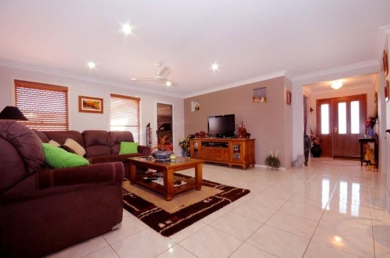 12 Honeyeater Drive, HIGHFIELDS QLD 4352, Highfields - Thumbnail 2