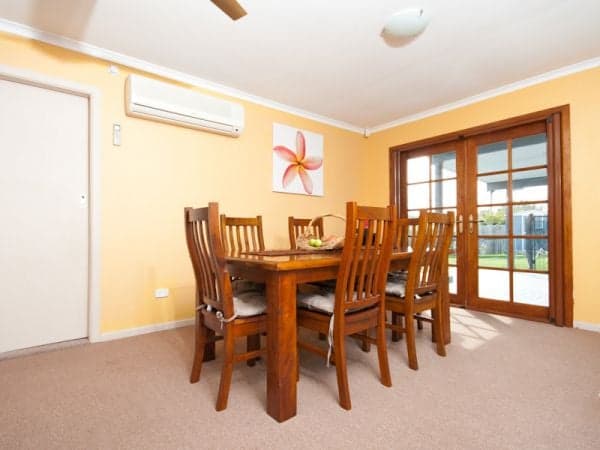 20 Westmoreland Boulevard, Springwood - Thumbnail 2