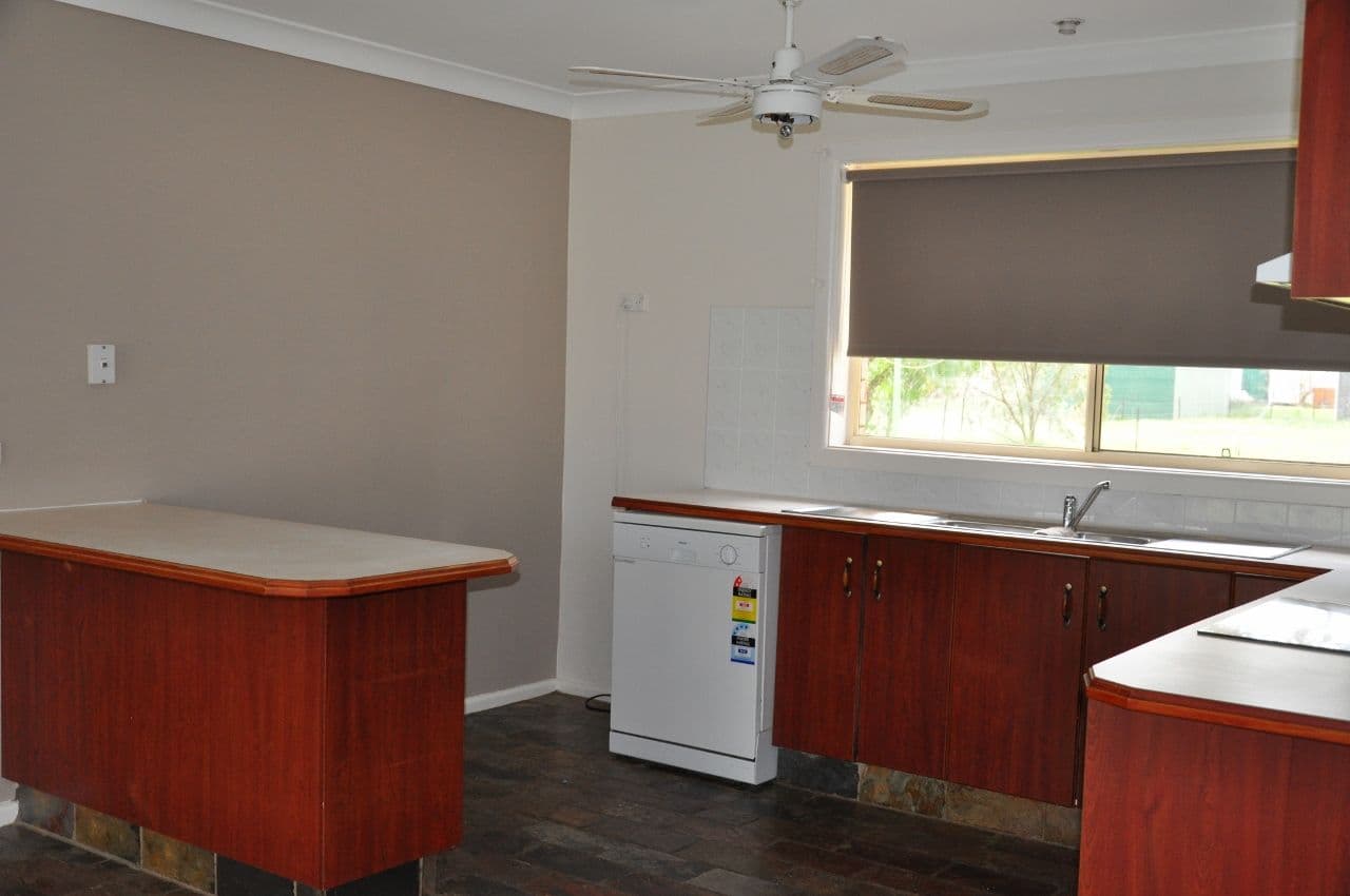 23 Evelyn Street, EUGOWRA NSW 2806, Eugowra - Thumbnail 3