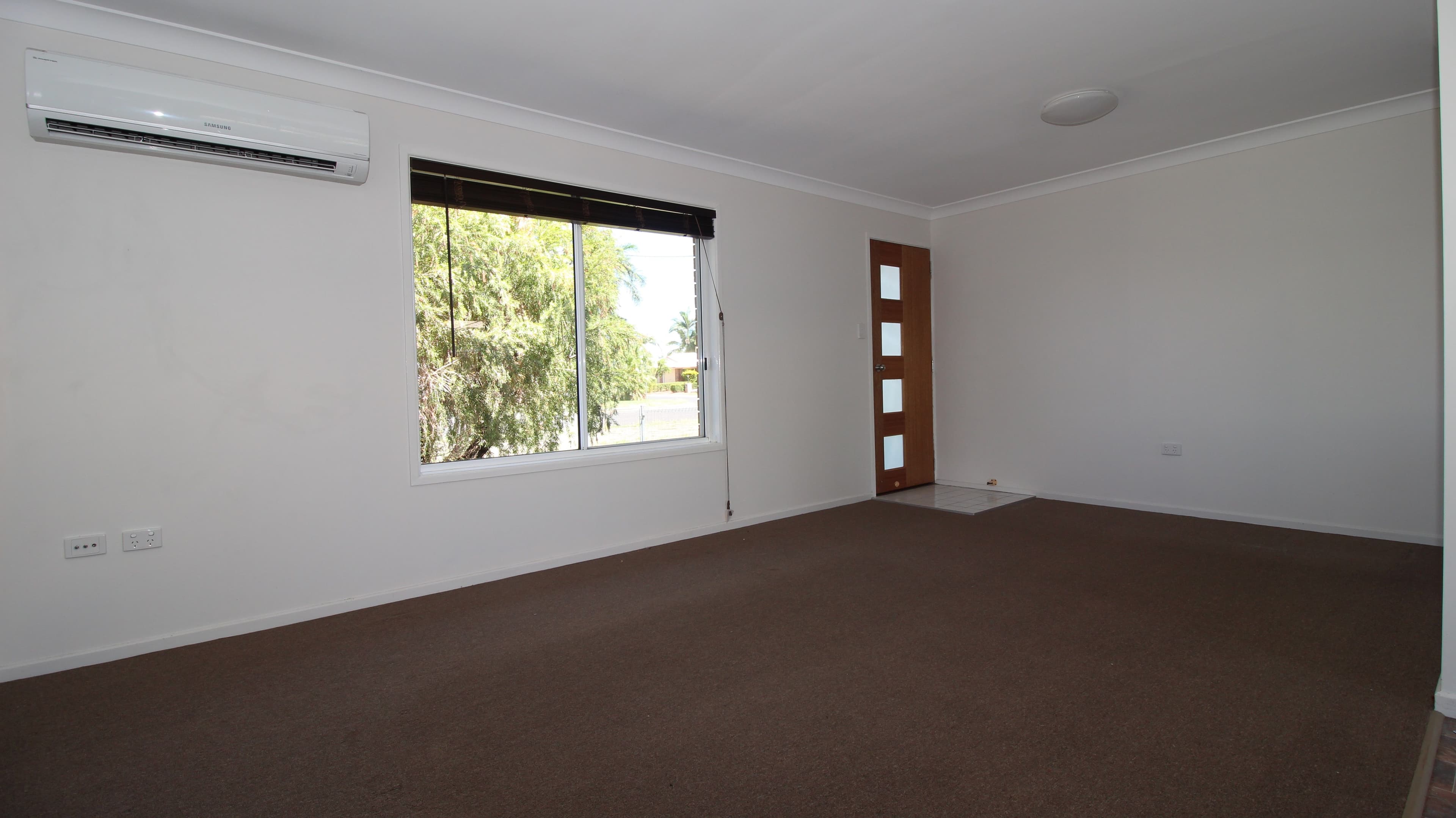 47 Gladstone Street, Emerald QLD 4720, Emerald - Thumbnail 5