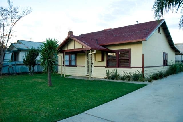 266 Olive Street, ALBURY NSW 2640, South Albury - Thumbnail 6
