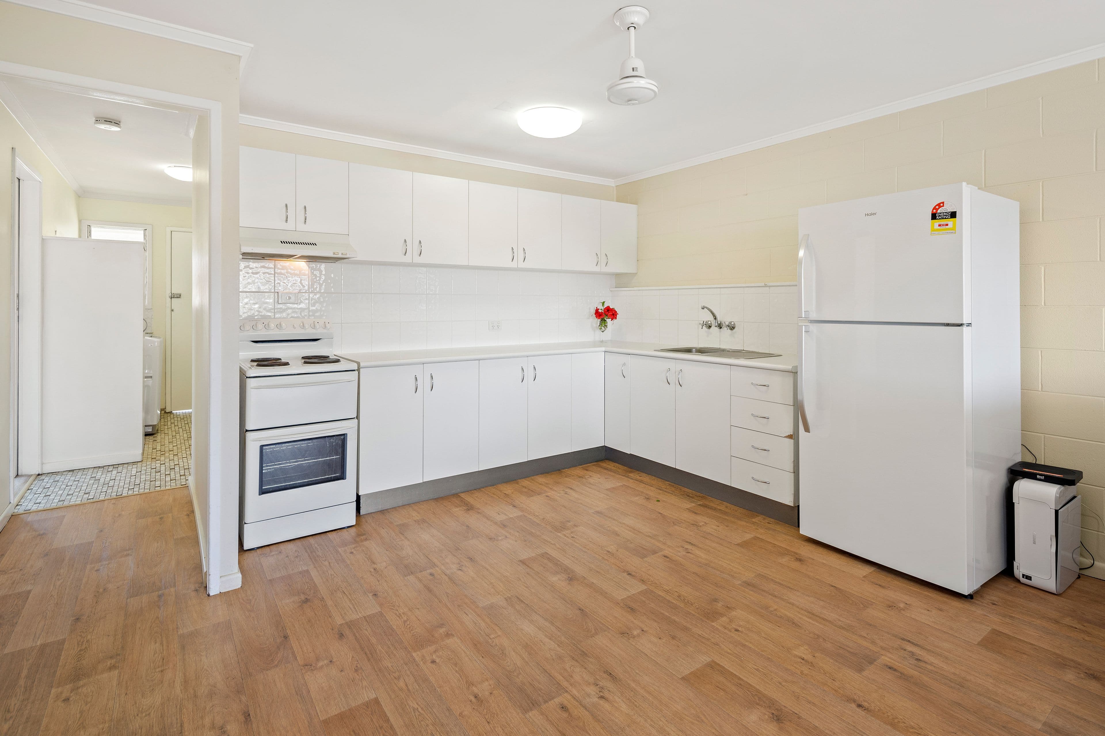 28 Airlie Crescent, Airlie Beach QLD 4802, Airlie Beach - Thumbnail 5