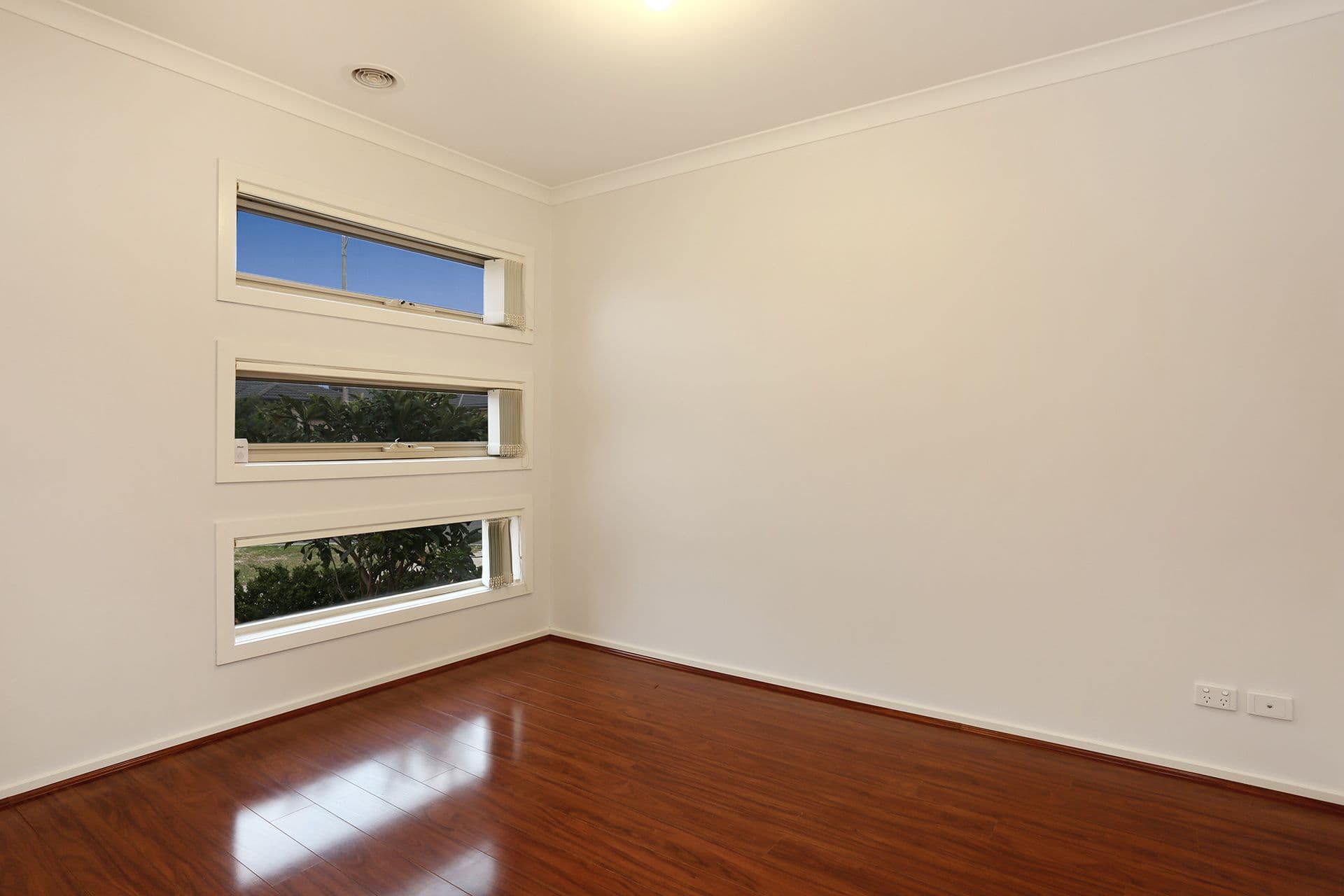 28 Regal Road, Point Cook VIC 3030, Point Cook - Thumbnail 2