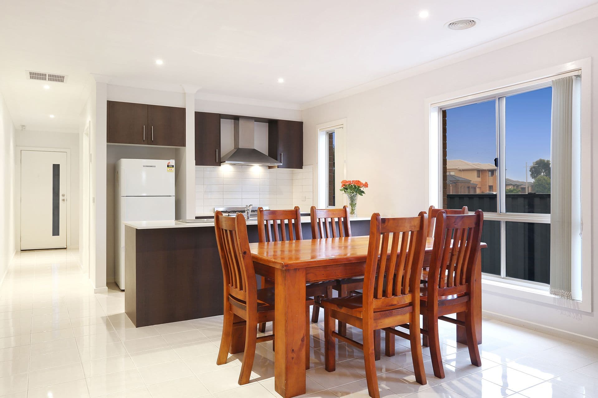 28 Regal Road, Point Cook VIC 3030, Point Cook - Thumbnail 3