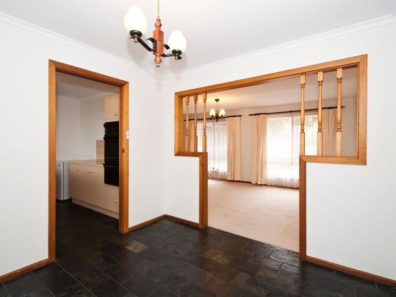 39 Kurrambi Crescent, HALLETT COVE SA 5158, Hallett Cove - Thumbnail 4