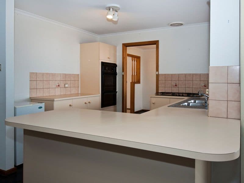 39 Kurrambi Crescent, HALLETT COVE SA 5158, Hallett Cove - Thumbnail 5