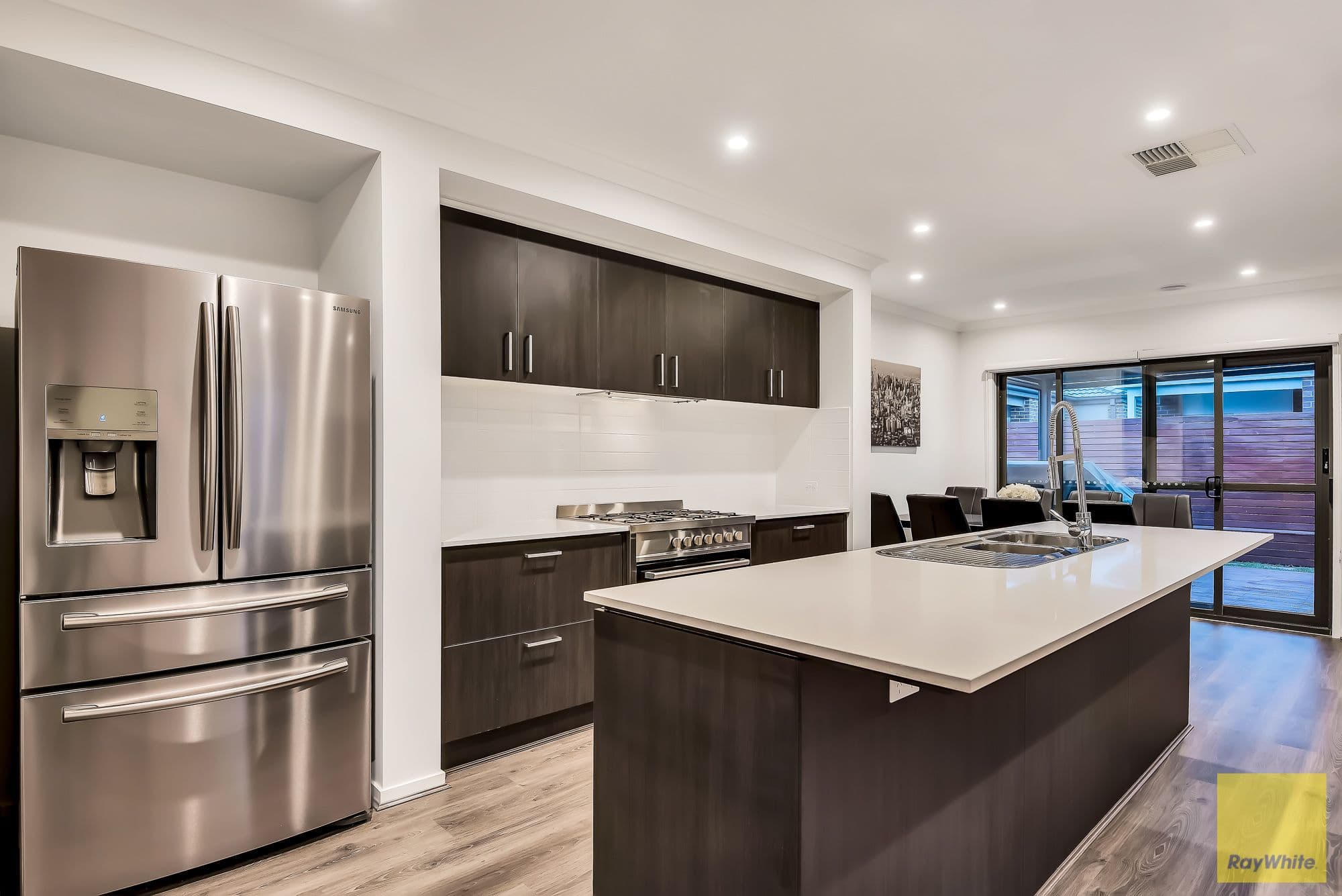 10 Zambezi Street, Tarneit VIC 3029, Tarneit - Thumbnail 7