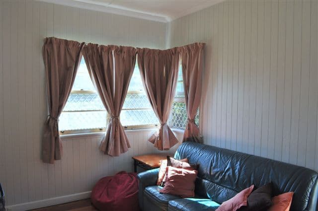 HOLLAND PARK QLD 4121, Holland Park - Thumbnail 4
