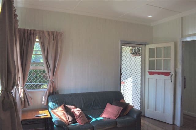 HOLLAND PARK QLD 4121, Holland Park - Thumbnail 5
