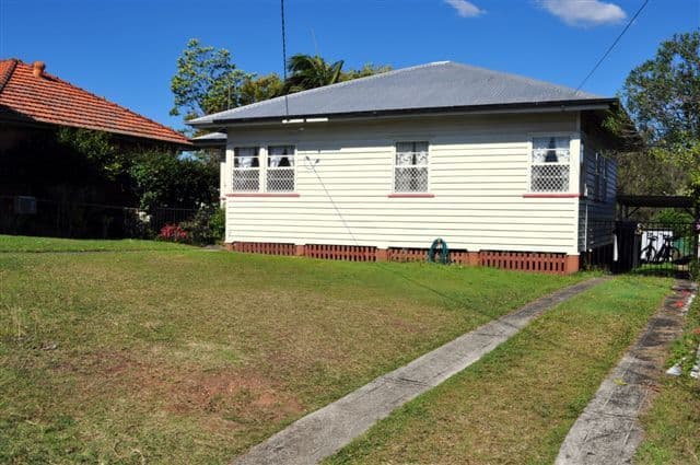 HOLLAND PARK QLD 4121, Holland Park - Thumbnail 6
