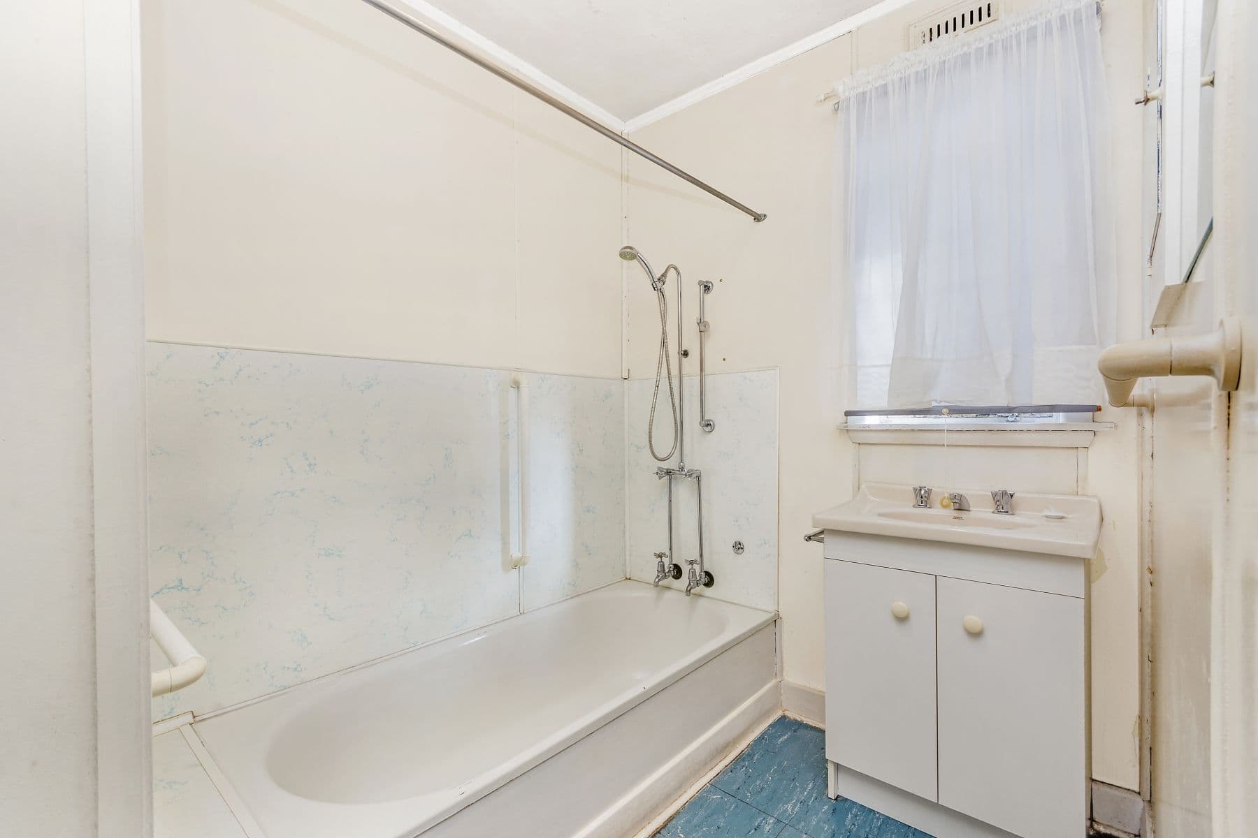 8 Mawson Place, Mayfield TAS 7248, Mayfield - Thumbnail 4