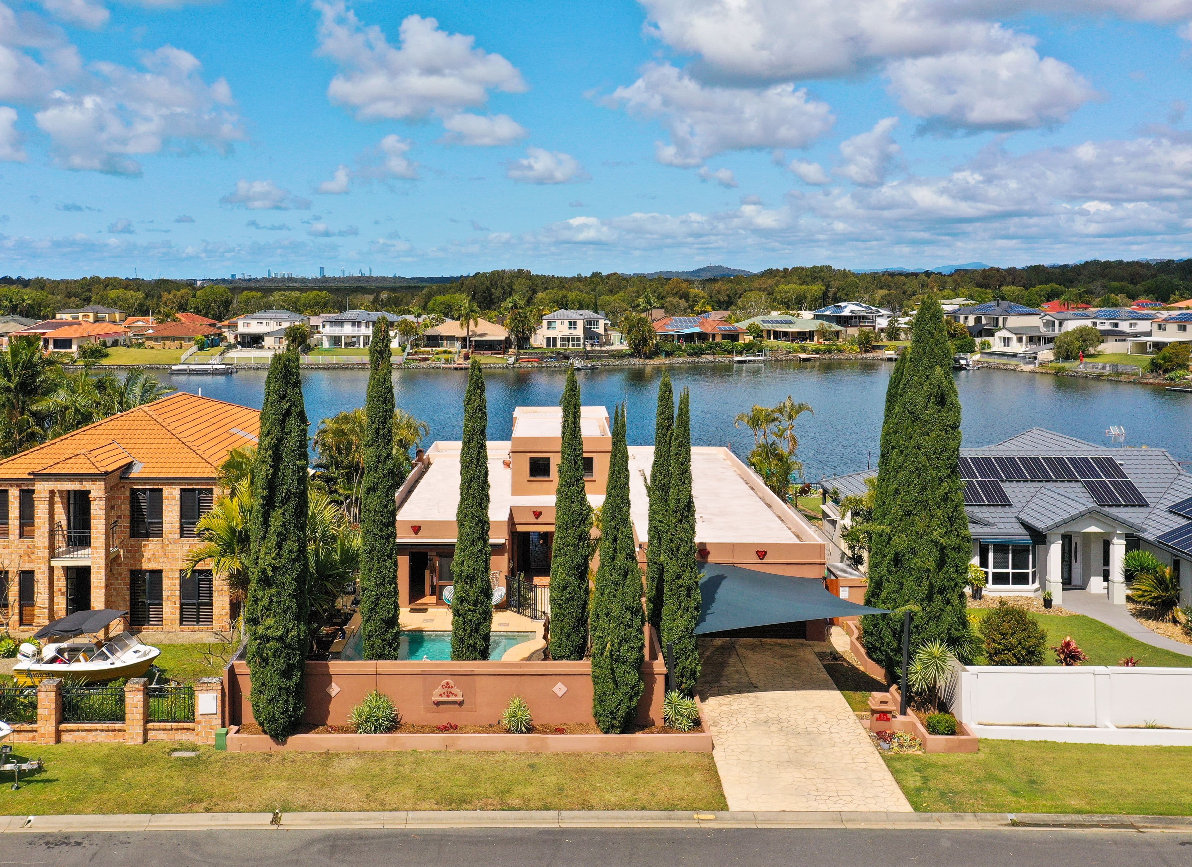 29 Glenwater Crescent, Helensvale QLD 4212, Helensvale - Thumbnail 2