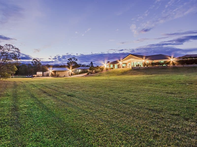 7 Ginger Rogers Road, MAUDSLAND QLD 4210, Maudsland - Thumbnail 2