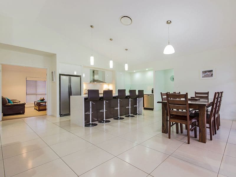 7 Ginger Rogers Road, MAUDSLAND QLD 4210, Maudsland - Thumbnail 5