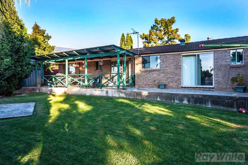 11 Timothy Place, EDENSOR PARK NSW 2176, Edensor Park - Thumbnail 5