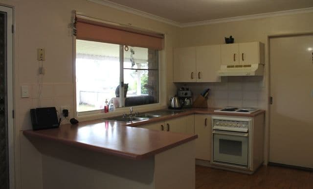 34 Redwood Street, NEWTOWN QLD 4350, Newtown - Thumbnail 3
