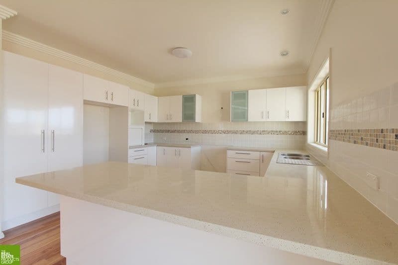 9  Moreton Place, FLINDERS NSW 2529, Flinders - Thumbnail 2