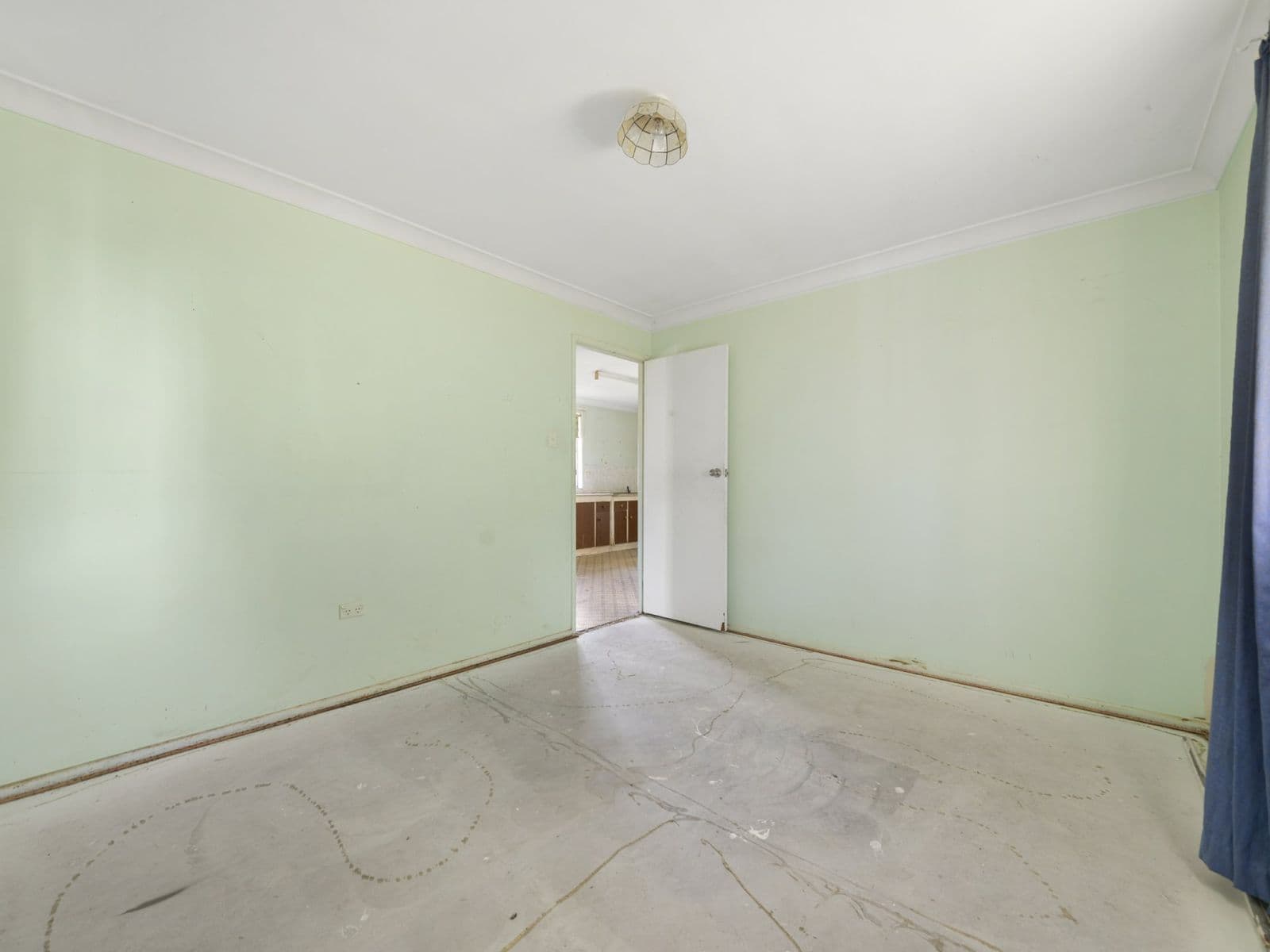 16 Leslie Street, Warwick - Thumbnail 8
